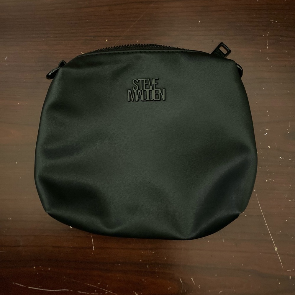 Steve Madden Black Toiletry Bag Durable and Minimalist